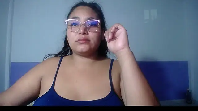 Snapshot of sirena_15 chatting on May 4, 2026, 5:25 am sirena 15 online show from May 4, 2026, 5:25 am