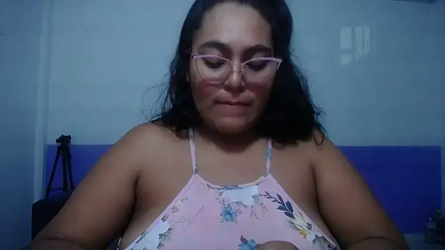 Snapshot of sirena_15 chatting on June 15, 2026, 4:58 am sirena 15 online show from June 15, 2026, 4:58 am