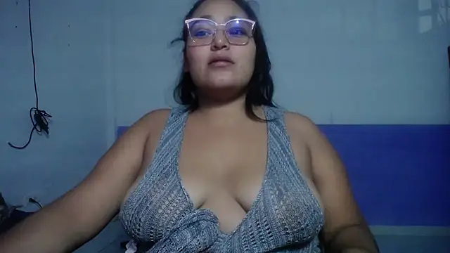 Snapshot of sirena_15 chatting on June 24, 2026, 6:01 am sirena 15 online show from June 24, 2026, 6:01 am