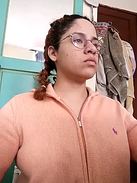 EmmaMelissa0521 online show from September 22, 2025, 6:43 pm