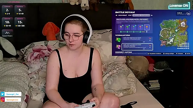 Snapshot of GamerGirl_Eve chatting on March 18, 2025, 7:10 pm GamerGirl Eve online show from March 18, 2025, 7:10 pm