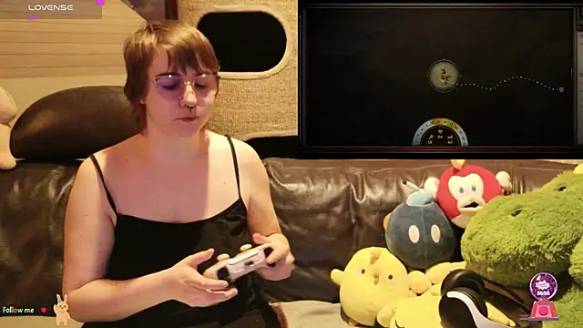 Snapshot of GamerGirl_Eve chatting on November 2, 2025, 7:05 pm GamerGirl Eve online show from November 2, 2025, 7:05 pm