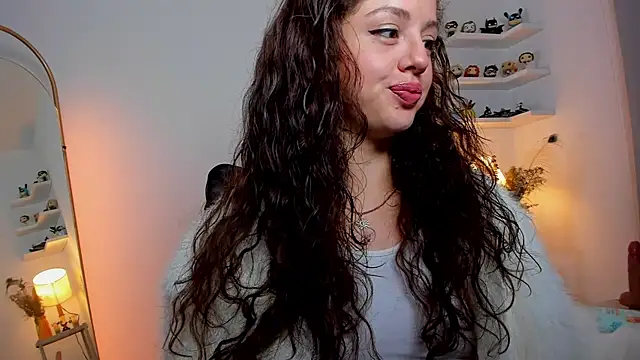 Cassandra Caiin online show from December 1, 2025, 8:19 am