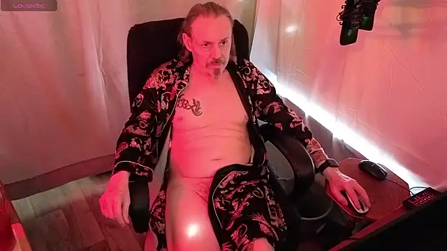 Snapshot of Richy__Rich_ chatting on June 18, 2026, 11:20 pm Richy Rich online show from June 18, 2026, 11:20 pm