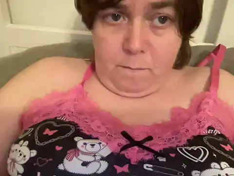 Snapshot of ParisNova chatting on December 30, 2024, 9:08 pm ParisNova online show from December 30, 2024, 9:08 pm