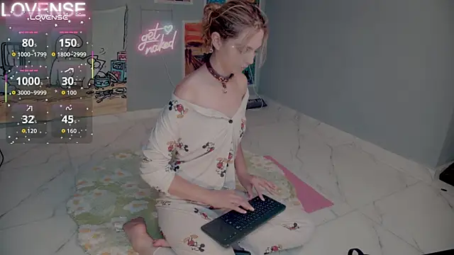 Snapshot of Careful_i_bite chatting on September 10, 2025, 8:25 am Careful i bite online show from September 10, 2025, 8:25 am