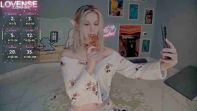 Snapshot of Careful_i_bite chatting on September 24, 2025, 5:55 am Careful i bite online show from September 24, 2025, 5:55 am