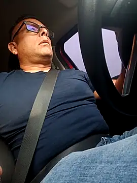 chicoguapo8 online show from November 5, 2025, 10:10 pm