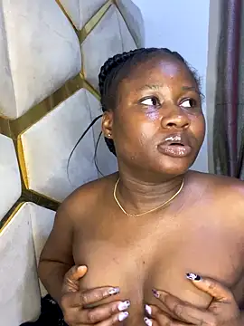 catty3232 online show from October 13, 2025, 12:43 am