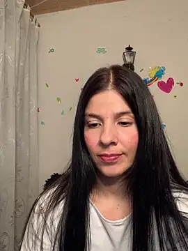 Estefani 32 online show from May 3, 2026, 12:38 am