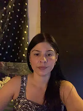 Estefani 32 online show from June 2, 2026, 7:05 pm