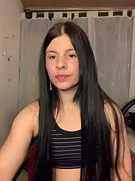 Estefani 32 online show from June 13, 2026, 12:08 am
