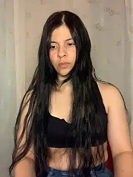 Estefani 32 online show from June 27, 2026, 8:58 pm