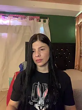 Estefani 32 online show from July 26, 2026, 7:21 pm