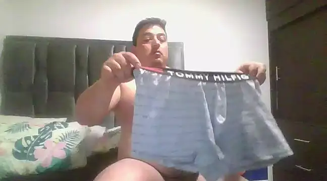 antonycruz online show from January 29, 2025, 3:54 am