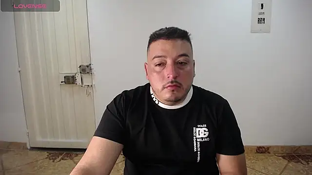 Snapshot of antonycruz chatting on June 8, 2026, 1:28 am antonycruz online show from June 8, 2026, 1:28 am