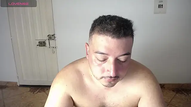 Snapshot of antonycruz chatting on June 8, 2026, 3:34 pm antonycruz online show from June 8, 2026, 3:34 pm