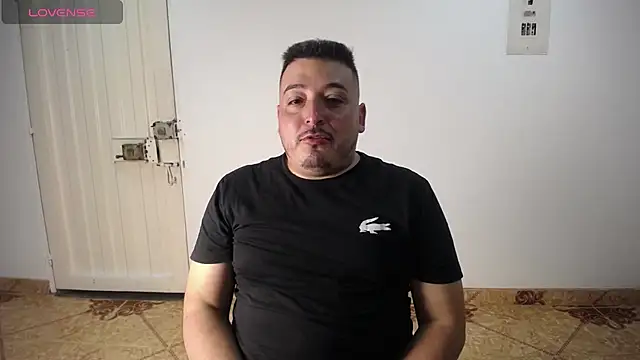 Snapshot of antonycruz chatting on June 10, 2026, 1:28 am antonycruz online show from June 10, 2026, 1:28 am