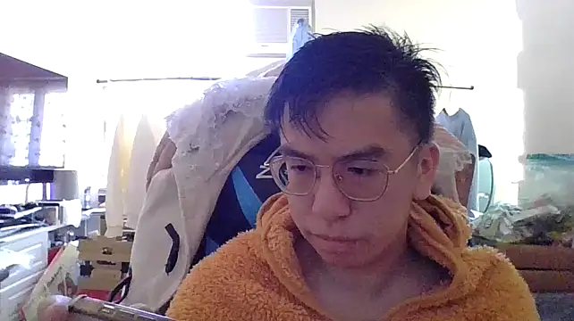 Snapshot of charlie_xdd chatting on January 19, 2025, 5:48 am charlie xdd online show from January 19, 2025, 5:48 am