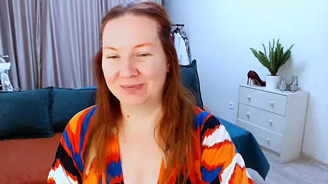 GoddessLara online show from October 3, 2025, 7:55 pm