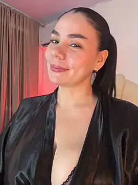 Snapshot of MeganDupont chatting on May 2, 2026, 2:33 pm MeganDupont online show from May 2, 2026, 2:33 pm