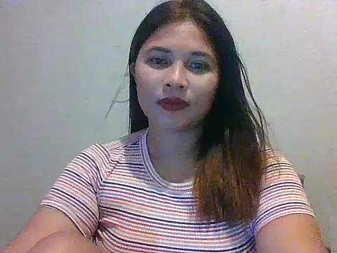 Snapshot of wildsexypinay33x chatting on November 1, 2025, 2:24 am wildsexypinay33x online show from November 1, 2025, 2:24 am
