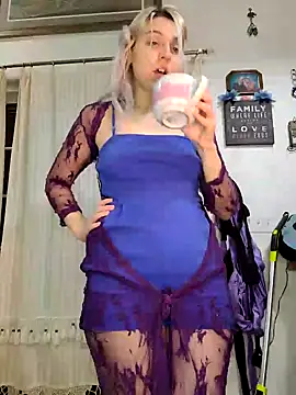 ScarletCallings420 online show from January 1, 2025, 2:09 am