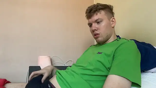 Snapshot of sexybooii6968 chatting on September 17, 2025, 9:22 am sexybooii6968 online show from September 17, 2025, 9:22 am