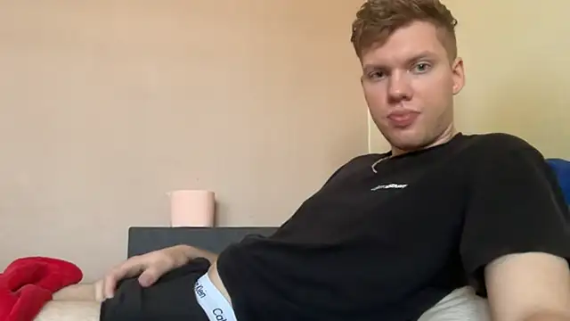 Snapshot of sexybooii6968 chatting on September 23, 2025, 9:34 am sexybooii6968 online show from September 23, 2025, 9:34 am