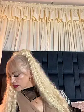 Snapshot of scarlett_sexx69 chatting on November 8, 2025, 11:32 am scarlett sexx69 online show from November 8, 2025, 11:32 am