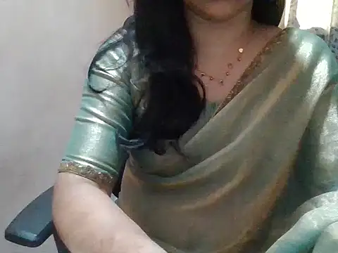 Snapshot of Pinky_4 chatting on May 3, 2026, 11:38 am Pinky 4 online show from May 3, 2026, 11:38 am