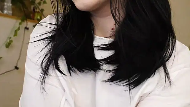 Snapshot of ScarletBlaze chatting on March 19, 2025, 12:26 am ScarletBlaze online show from March 19, 2025, 12:26 am