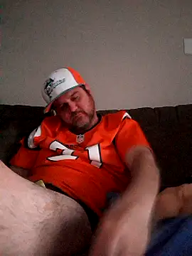 EZYves online show from December 2, 2024, 4:09 pm