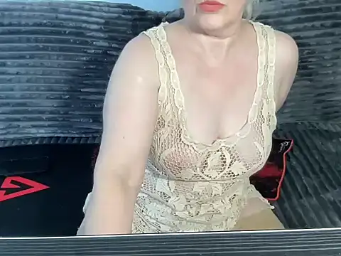 milaja online show from October 26, 2025, 8:09 am