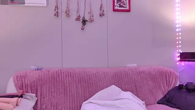 Snapshot of ScarletCarnal chatting on November 16, 2025, 9:09 pm ScarletCarnal online show from November 16, 2025, 9:09 pm