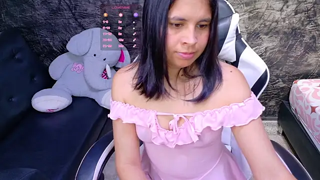 Snapshot of olivia_love_ chatting on May 10, 2026, 3:50 pm olivia love online show from May 10, 2026, 3:50 pm