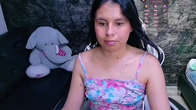 Snapshot of olivia_love_ chatting on May 13, 2026, 7:00 pm olivia love online show from May 13, 2026, 7:00 pm