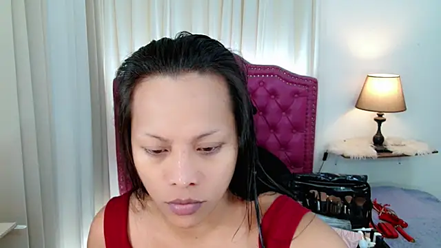 DreamLADYBOY online show from May 2, 2026, 4:50 am