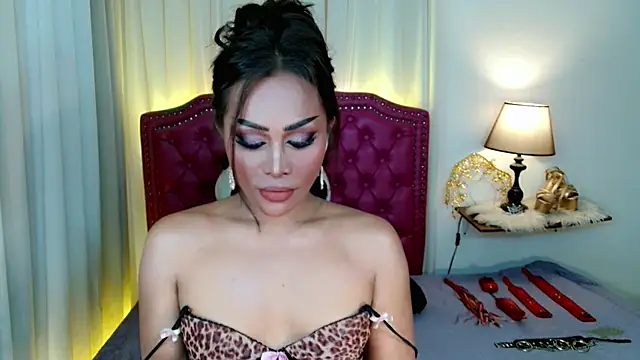 Snapshot of DreamLADYBOY chatting on June 5, 2026, 6:52 am DreamLADYBOY online show from June 5, 2026, 6:52 am