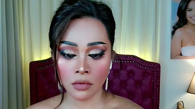 Snapshot of DreamLADYBOY chatting on July 7, 2026, 7:23 am DreamLADYBOY online show from July 7, 2026, 7:23 am