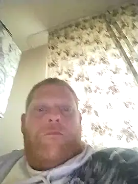 Baumhackel online show from April 12, 2026, 3:50 pm