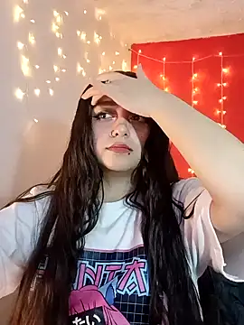 Snapshot of IvonneT chatting on December 13, 2024, 2:10 am IvonneT online show from December 13, 2024, 2:10 am