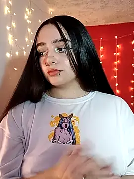 IvonneT online show from February 15, 2025, 9:04 pm