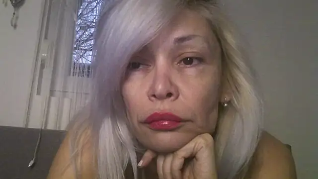 Snapshot of EvaaMina chatting on December 14, 2025, 3:06 pm EvaaMina online show from December 14, 2025, 3:06 pm