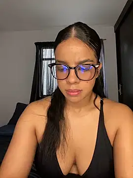 trianawhite online show from March 5, 2026, 3:08 pm