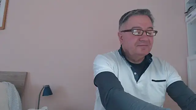 YOU6me online show from February 17, 2025, 9:24 am