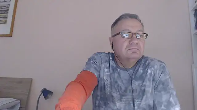 YOU6me online show from October 16, 2025, 8:04 am