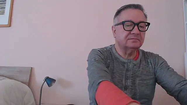 YOU6me online show from December 2, 2025, 9:36 am