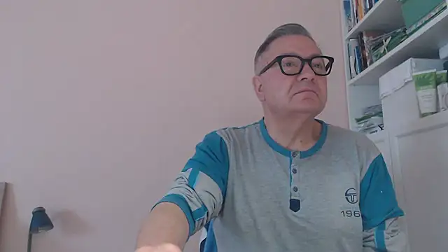 YOU6me online show from July 12, 2026, 7:21 am