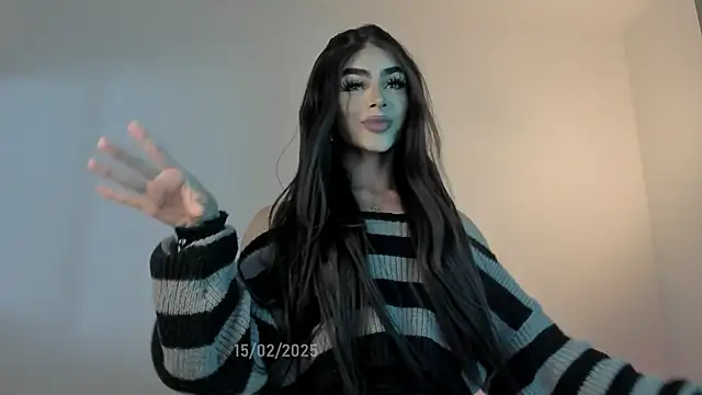 Snapshot of sweetest_bella chatting on February 15, 2025, 9:04 pm sweetest bella online show from February 15, 2025, 9:04 pm